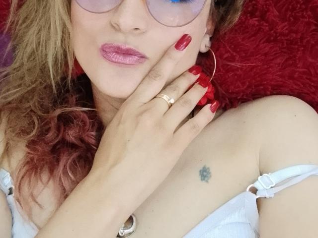 LucyRosiekus - Live sex cam - 15711266