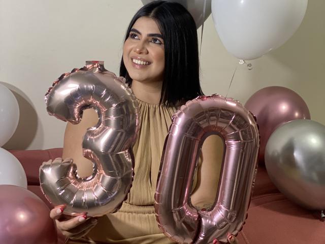 AnnikaRose - Live sex cam - 15715398