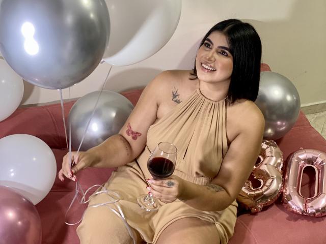 AnnikaRose - Live sex cam - 15715402