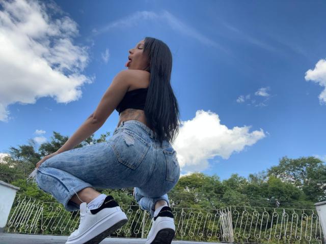 AshlyFerria - Live Sex Cam - 15721898