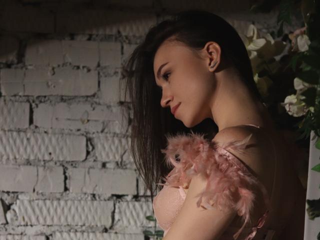 LovelyGirlI - Live sex cam - 15722266