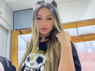 SophieLombardo - Live porn & sex cam - 15739198