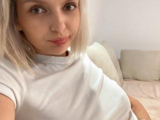 DouceAmelia - Sexe cam en vivo - 15746006