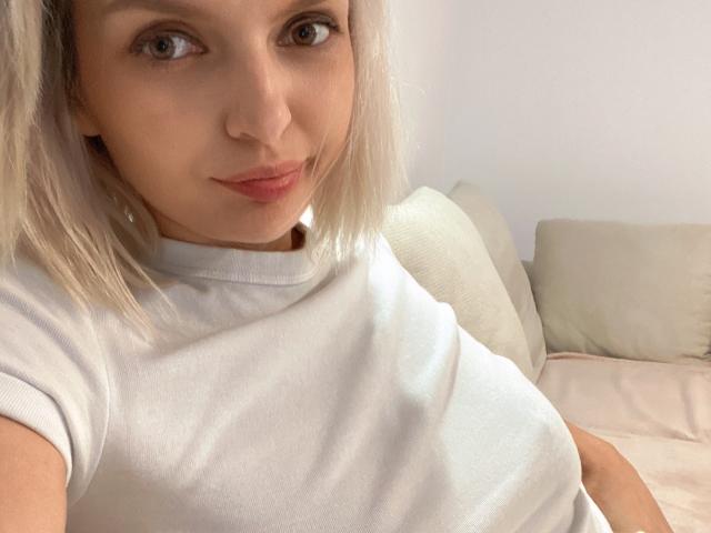 DouceAmelia - Live porn &amp; sex cam - 15746006