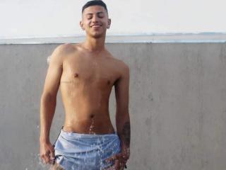 JustinParisy - Sexe cam en vivo - 15748354