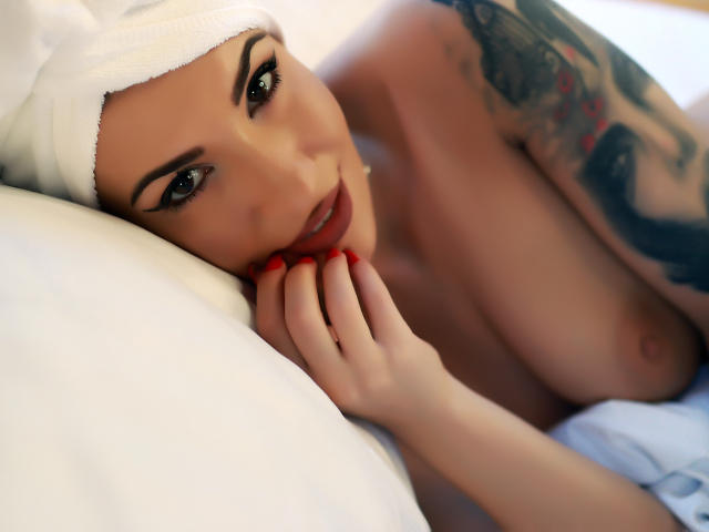 RanyaYazim - Live Sex Cam - 15766874