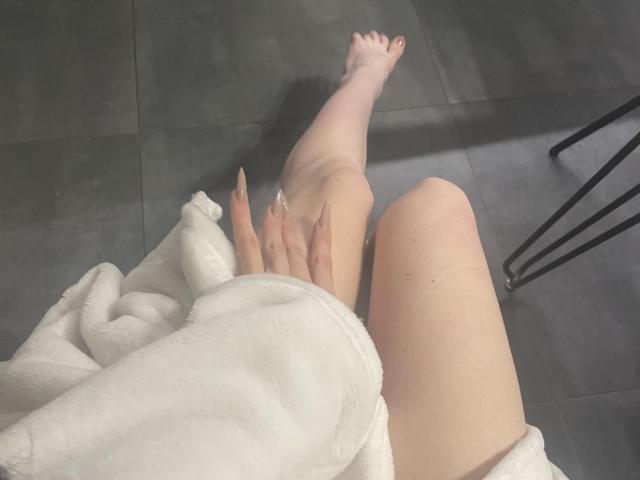 RozalinaPleasure - Live sex cam - 15769926