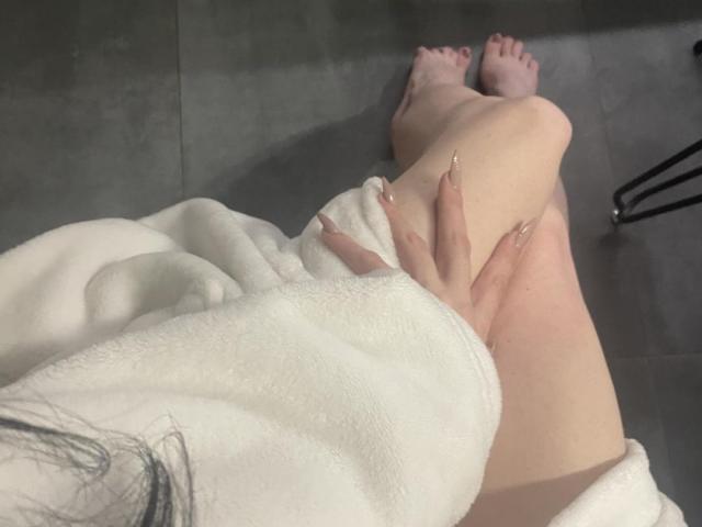 RozalinaPleasure - Live Sex Cam - 15771618