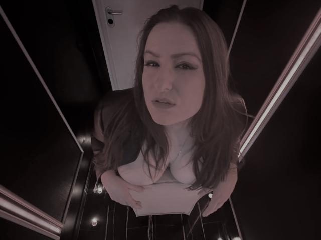 BadAngel - Live sex cam - 15787230