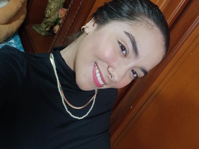 SharonKlart - Live porn &amp; sex cam - 15832526