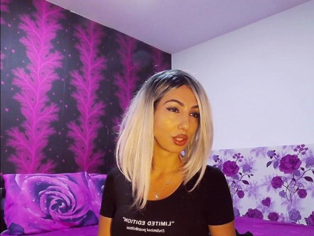 BrunetteBabe69 - Live porn &amp; sex cam - 15842702