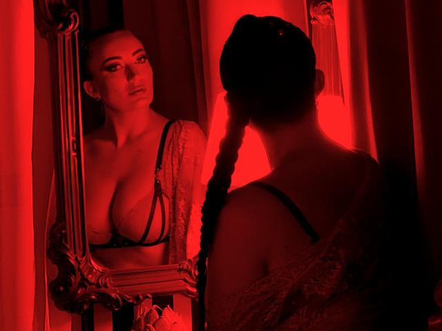MiaBlackXO - Live sex cam - 15843326