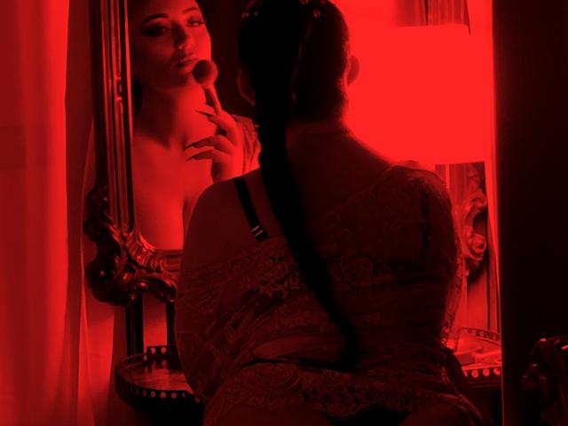 MiaBlackXO - Live sex cam - 15843342