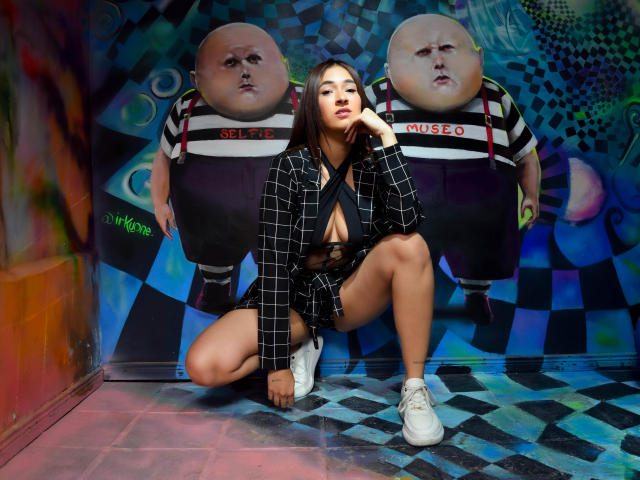 NicoColeman - Live Sex Cam - 15845954
