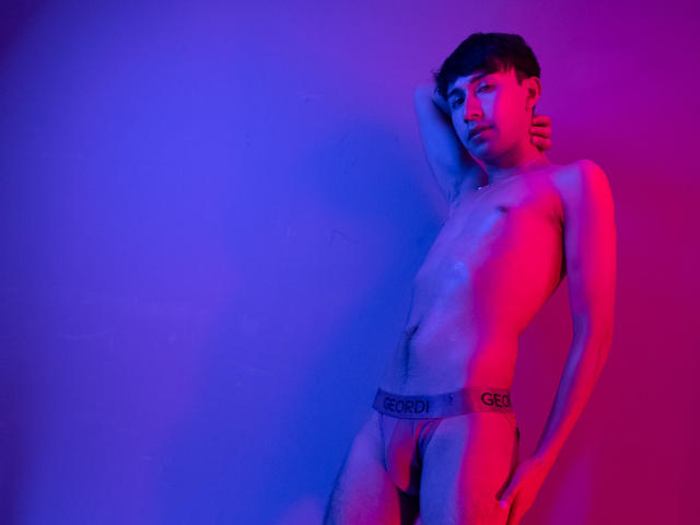 OliverMJ - Live sex cam - 15847354