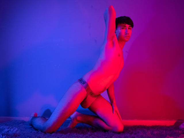 OliverMJ - Live Sex Cam - 15847942