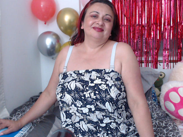 FlirtyViolet - Live Sex Cam - 15870314