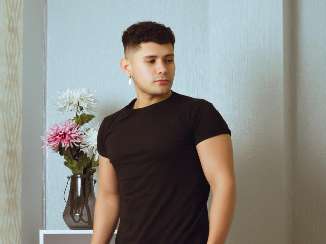 AlexiSpears - Live sex cam - 15872694