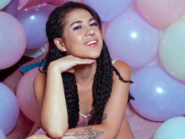 DeniseVarisov - Sexe cam en vivo - 15885878