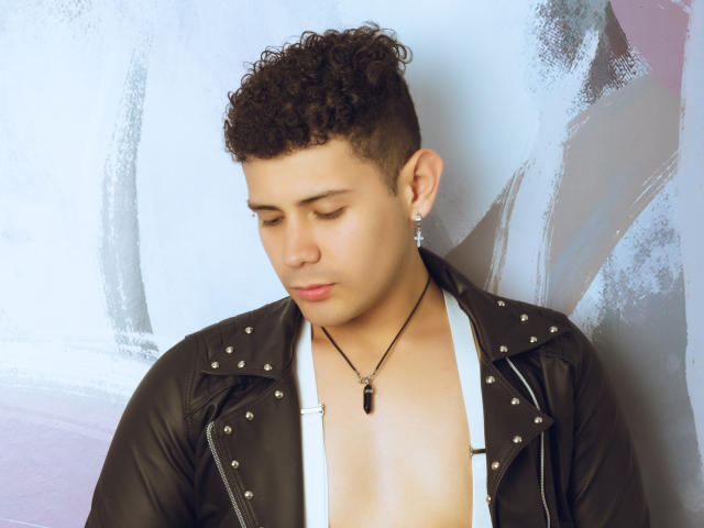 AlexiSpears - Live sex cam - 15893126