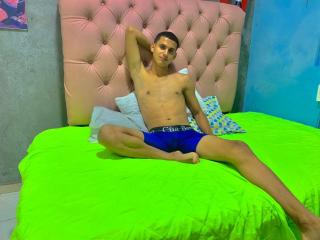 JamesRocky - Live sexe cam - 15905782