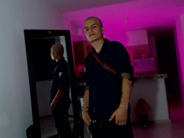 ShatSex - Live porn &amp; sex cam - 15939054