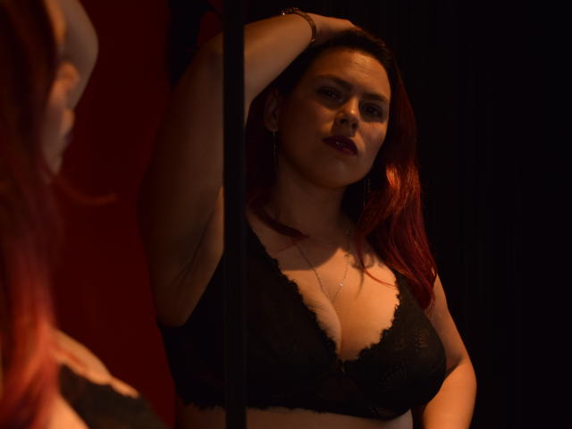 SalmaBrown - Live Sex Cam - 15942190