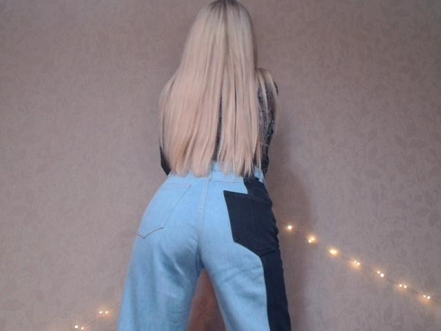 Emelline - Live porn &amp; sex cam - 15943662