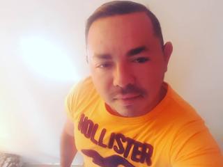 CharlieHotCruz - Live Sex Cam - 15959322