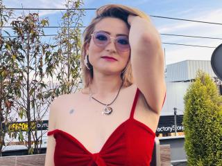 LucyRosiekus - Live Sex Cam - 15965058