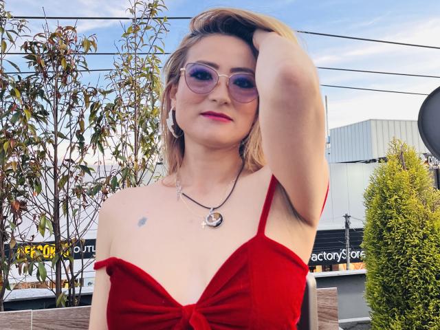 LucyRosiekus - Sexe cam en vivo - 15965058