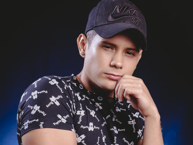 AlexiSpears - Live Sex Cam - 15979082