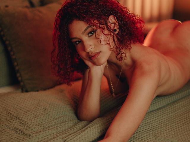 AvrilRojas - Live sex cam - 15979154