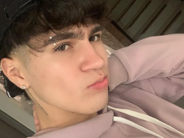AustinKings - Live Sex Cam - 15985358