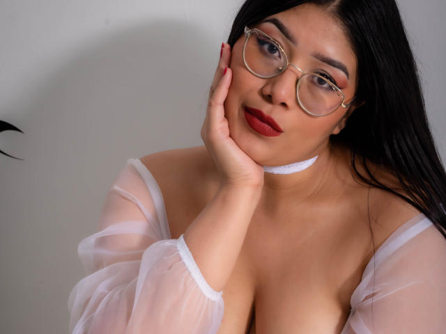 AlessaJames - Live sex cam - 15990062