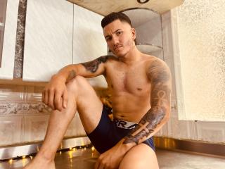 AlessioAngelis - Sexe cam en vivo - 15994282