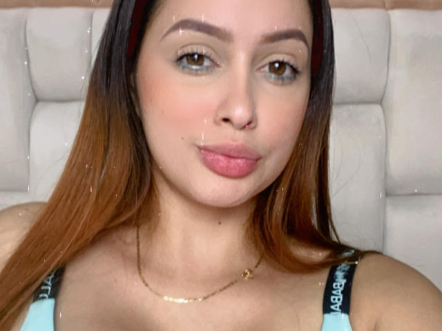 EmilyParkerr - Live Sex Cam - 16004410