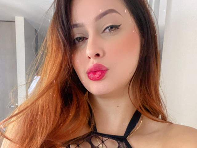 EmilyParkerr - Live sex cam - 16004414