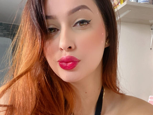 EmilyParkerr - Live Sex Cam - 16004422