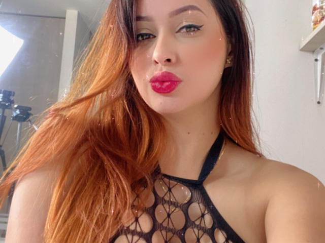 EmilyParkerr - Live Sex Cam - 16004434