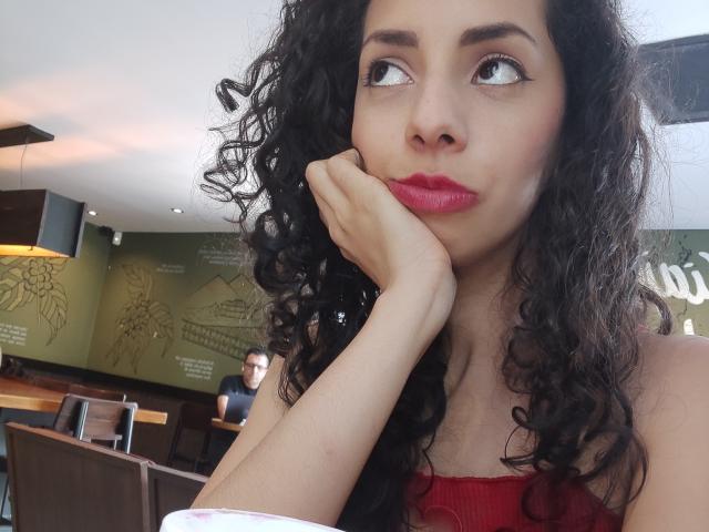 MoniqueCurlz - Live sex cam - 16026722