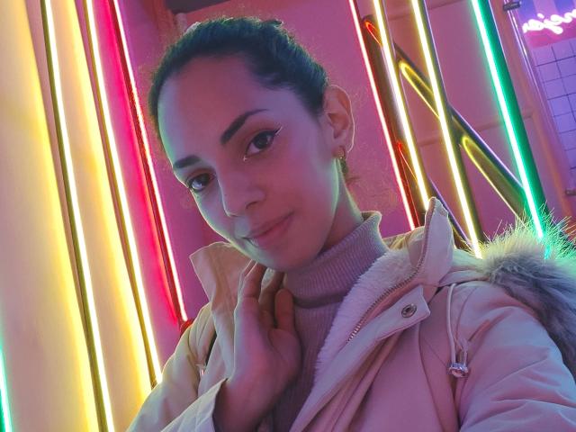 MoniqueCurlz - Sexe cam en vivo - 16026730