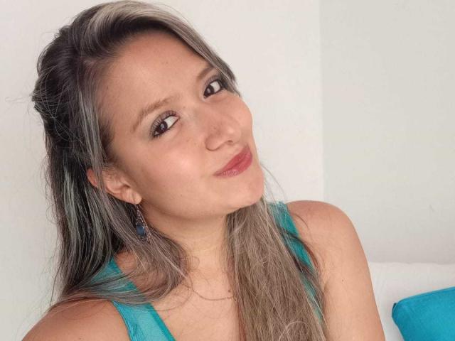 ValeriaHunter69 - Live sex cam - 16040234