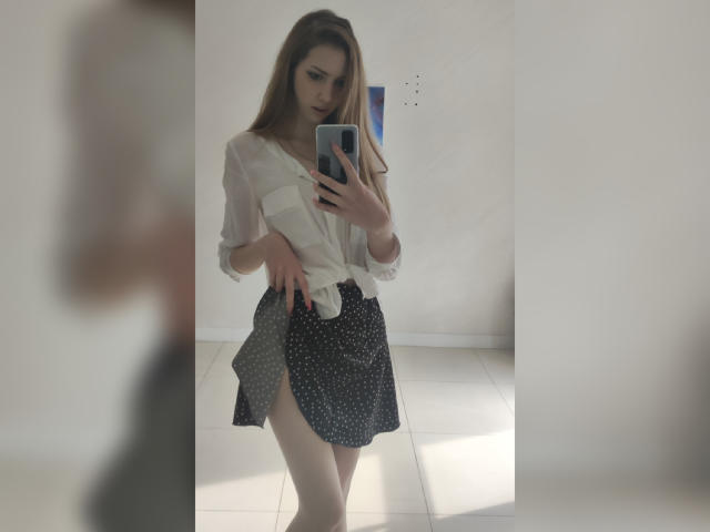 LillyLoves - Live sex cam - 16057174