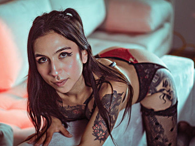 ElisaGlooz - Live sex cam - 16058190