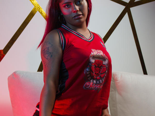 ChloeHills - Live sexe cam - 16060518