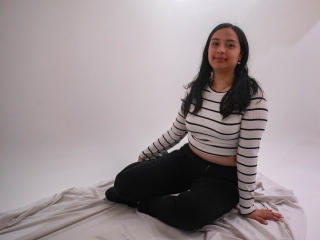 NeomiVegea - Sexe cam en vivo - 16064344