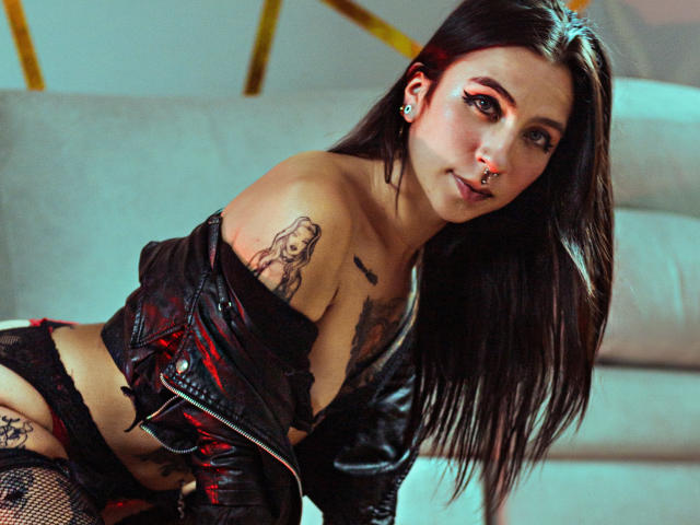 ElisaGlooz - Live sex cam - 16066910