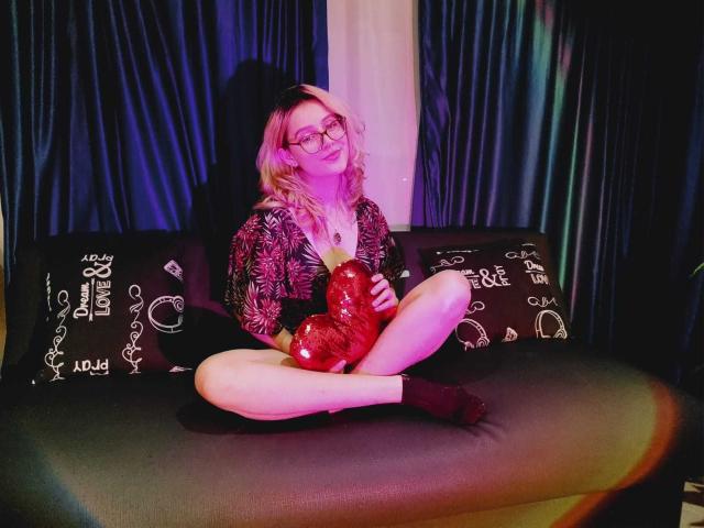 CarolineJones69 - Sexe cam en vivo - 16074462