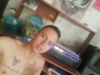 MikeCameron - Live Sex Cam - 16083566